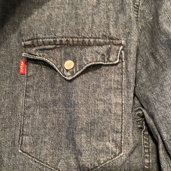 Levi’s XL denim shirt - Picture 2 of 5